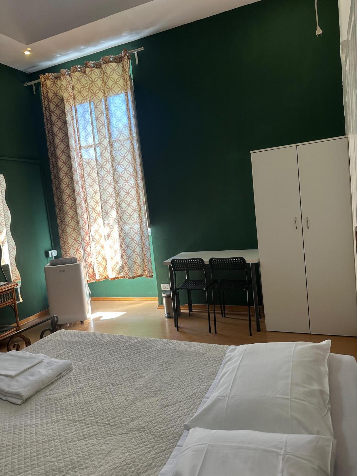Rooms77 Centro Storico Guest house 3*